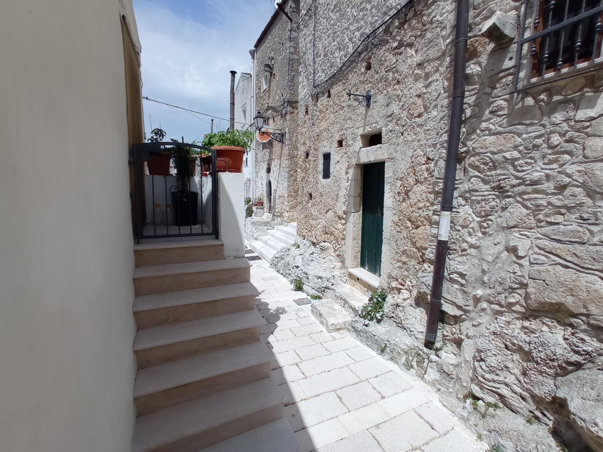 Case Vacanza Al Borgo Antico Вико дел Гаргано Екстериор снимка