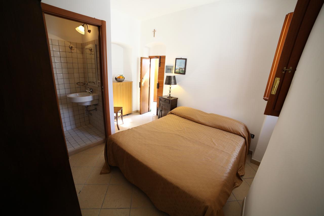 Case Vacanza Al Borgo Antico Вико дел Гаргано Екстериор снимка